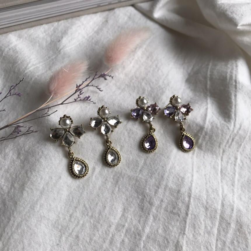 <b><p>Possible eaves Jian Antique Drop Earrings</p></b><b><p>グィチ可能 ジャン アンティーク ドロップイヤリング キュービックジルコニアが フェミニンな感性ムー</p></b><br /><br /><p align='center'>