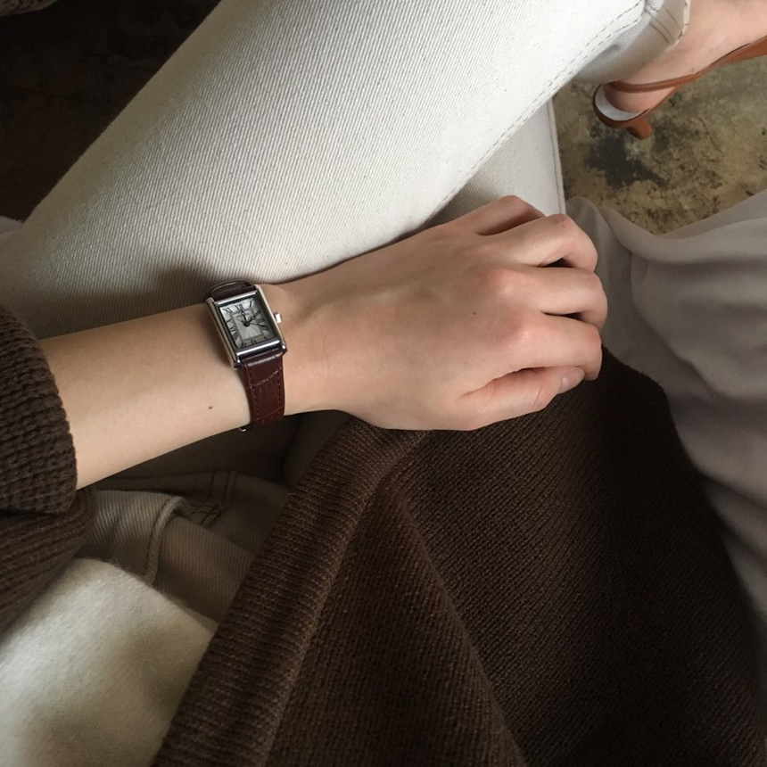 <b><p>silver Woman square Brown black leath wch</p></b><b><p>シルバー 女性 正方形 ブラウン ック レザー 腕時計 重 四季</p></b><br /><br /><p align='center'>