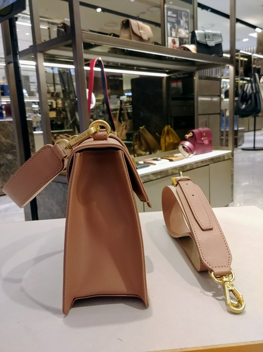 <b><p>Carlin New Hester Small H78166010</p></b><b><p>カーリンニューヘスタースモールS H78166010</p></b><br /><br /><p align='center'>