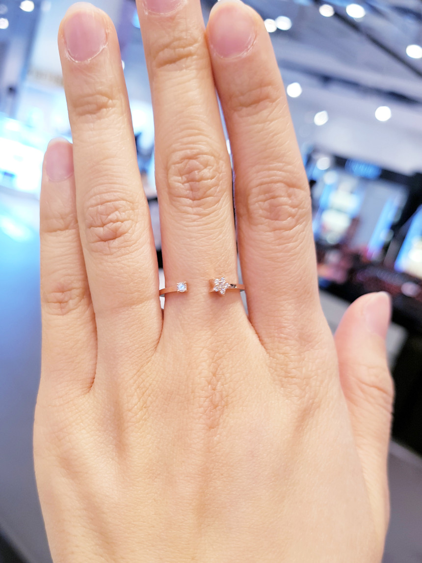 <b><p>Lloyd Tinista Open rg LRT14026T</p></b><b><p>ロイド ティーニースター オープンリング LRT14026T</p></b><br /><br /><p align='center'>