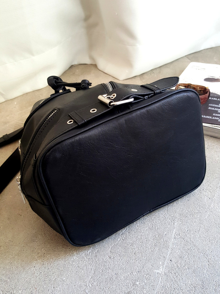 <b><p>Ride bucket bag More style Stis Chic Oung</p></b><b><p>ライドバケットバックドベクよりバッグよりスタイルシックなファッションの外出ルックコーディネートデート</p></b><br /><br /><p align='center'>