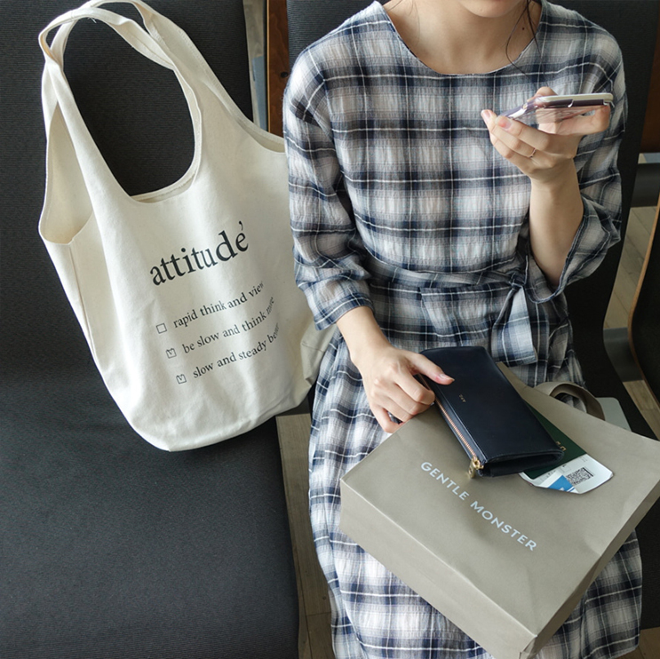 <b><p>Etched Lettering Eco Bag ck Canvas 에코백 캔버스백</p></b><b><p>エティチュードレタリングエコバックキャンバスバッグボクジョリバック 에코백 캔버스백</p></b><br /><br /><p align='center'>
