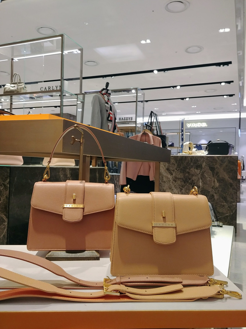 <b><p>Carlin New Hester Small H78166010</p></b><b><p>カーリンニューヘスタースモールS H78166010</p></b><br /><br /><p align='center'>