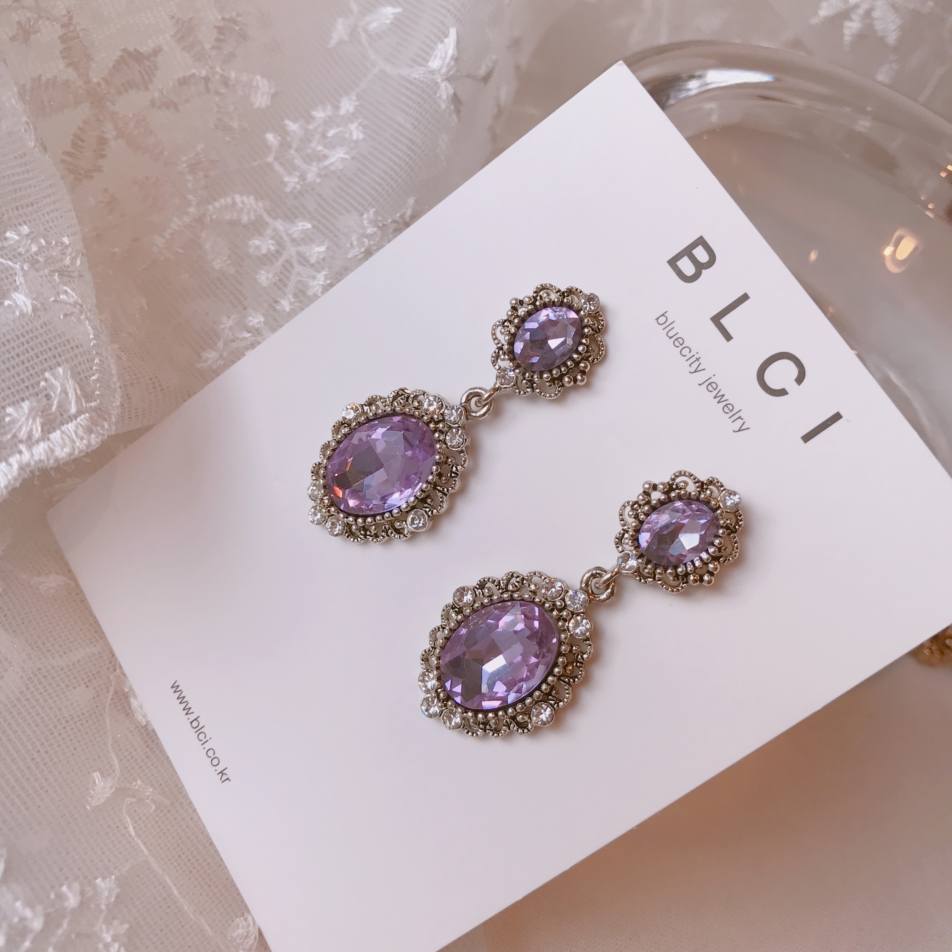 <b><p>Possible eaves 2018 Pantone trend color Viot</p></b><b><p>グィチ可能 2018年 パントン トレンド カラー バイオレット ドロップ イヤリング</p></b><br /><br /><p align='center'>