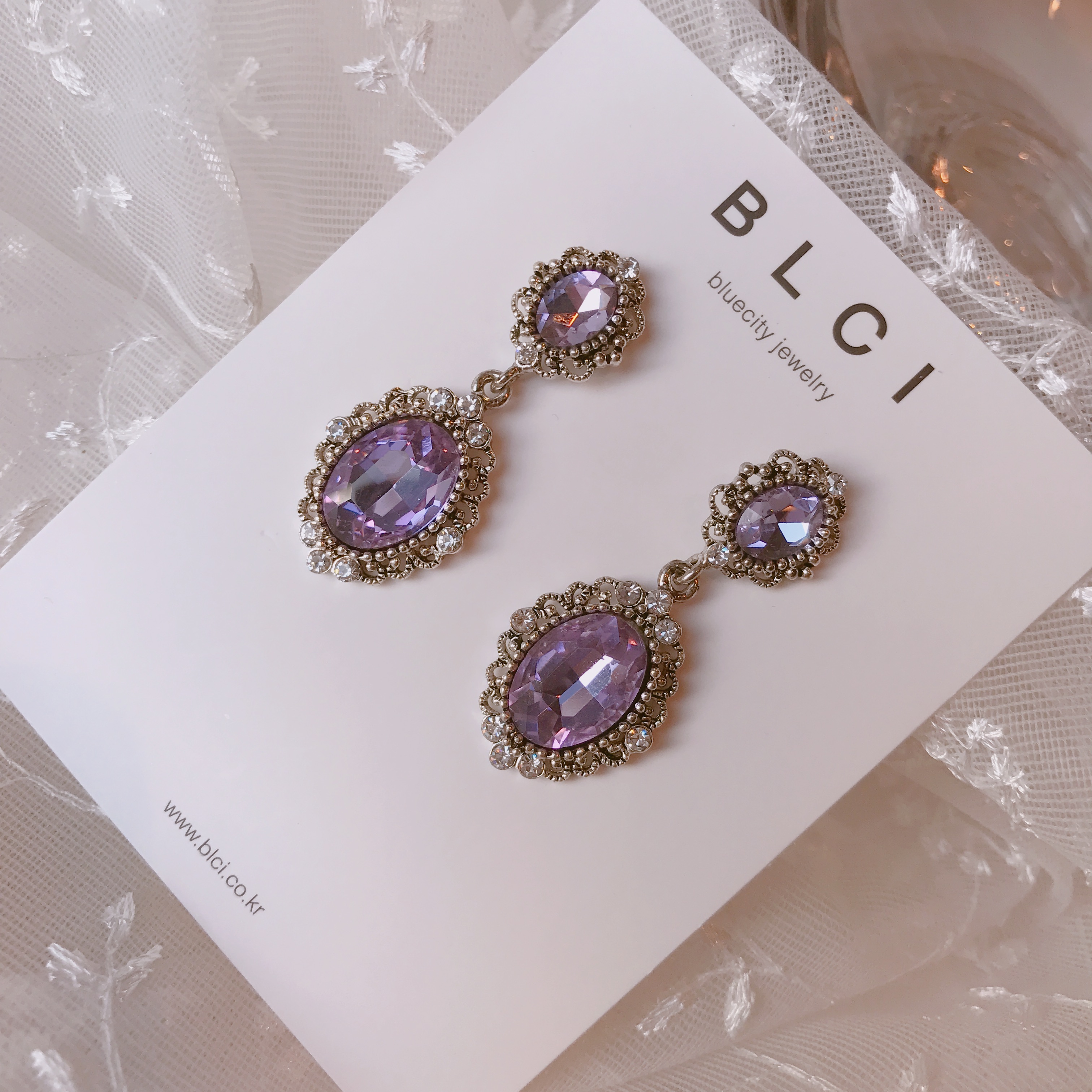 <b><p>Possible eaves 2018 Pantone trend color Viot</p></b><b><p>グィチ可能 2018年 パントン トレンド カラー バイオレット ドロップ イヤリング</p></b><br /><br /><p align='center'>