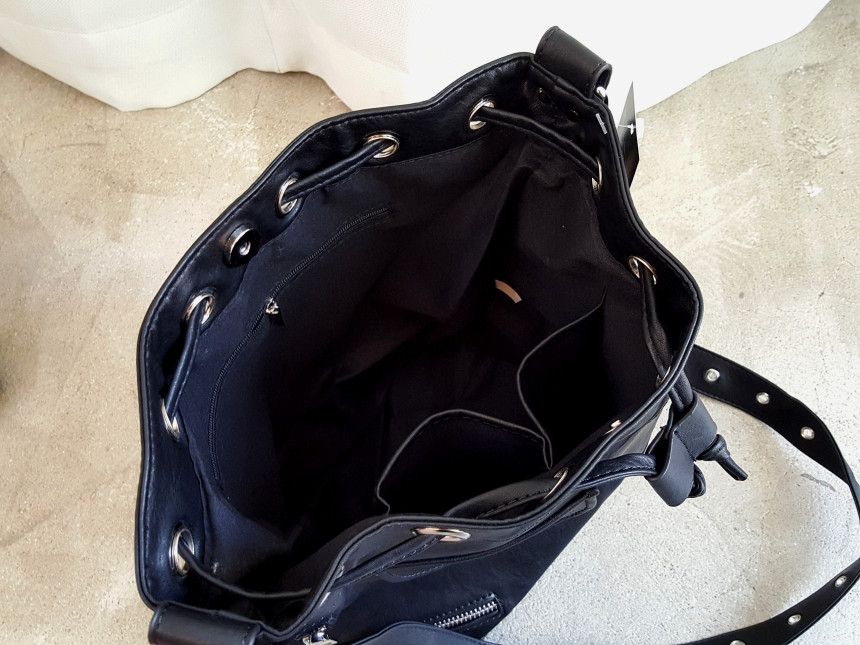 <b><p>Ride bucket bag More style Stis Chic Oung</p></b><b><p>ライドバケットバックドベクよりバッグよりスタイルシックなファッションの外出ルックコーディネートデート</p></b><br /><br /><p align='center'>
