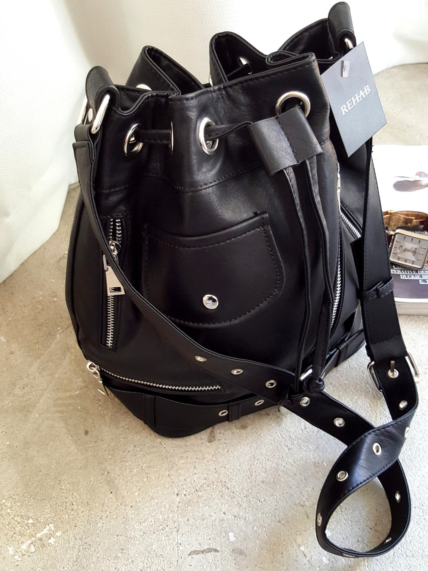 <b><p>Ride bucket bag More style Stis Chic Oung</p></b><b><p>ライドバケットバックドベクよりバッグよりスタイルシックなファッションの外出ルックコーディネートデート</p></b><br /><br /><p align='center'>