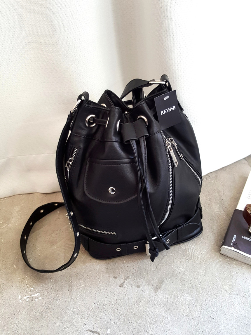 <b><p>Ride bucket bag More style Stis Chic Oung</p></b><b><p>ライドバケットバックドベクよりバッグよりスタイルシックなファッションの外出ルックコーディネートデート</p></b><br /><br /><p align='center'>