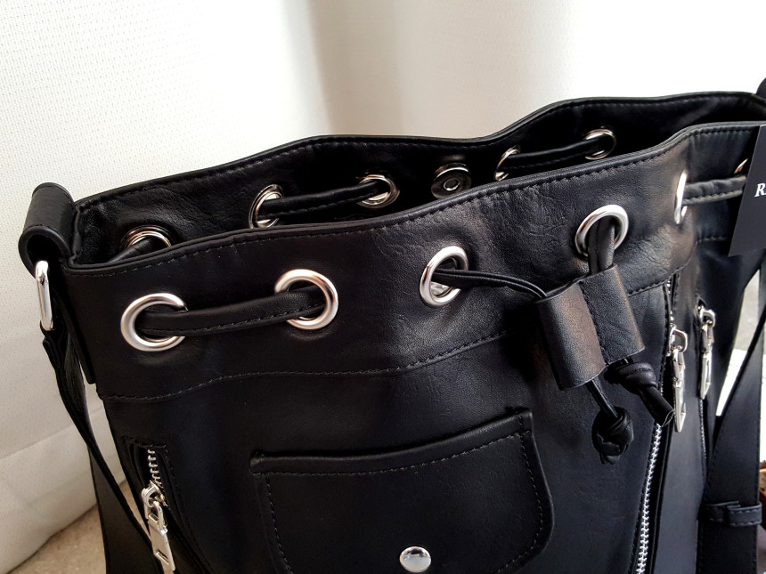 <b><p>Ride bucket bag More style Stis Chic Oung</p></b><b><p>ライドバケットバックドベクよりバッグよりスタイルシックなファッションの外出ルックコーディネートデート</p></b><br /><br /><p align='center'>