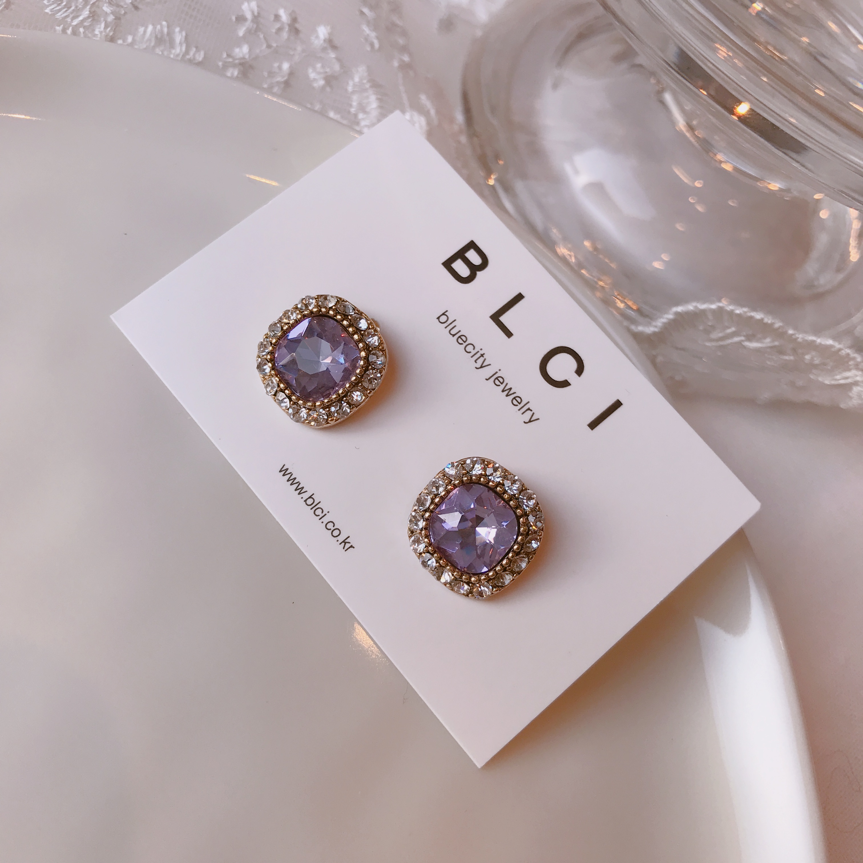 <b><p>Possible eaves 2018 Pantone trend color Viot</p></b><b><p>グィチ可能 2018年 パントン トレンド カラー バイオレット ドロップ イヤリング</p></b><br /><br /><p align='center'>