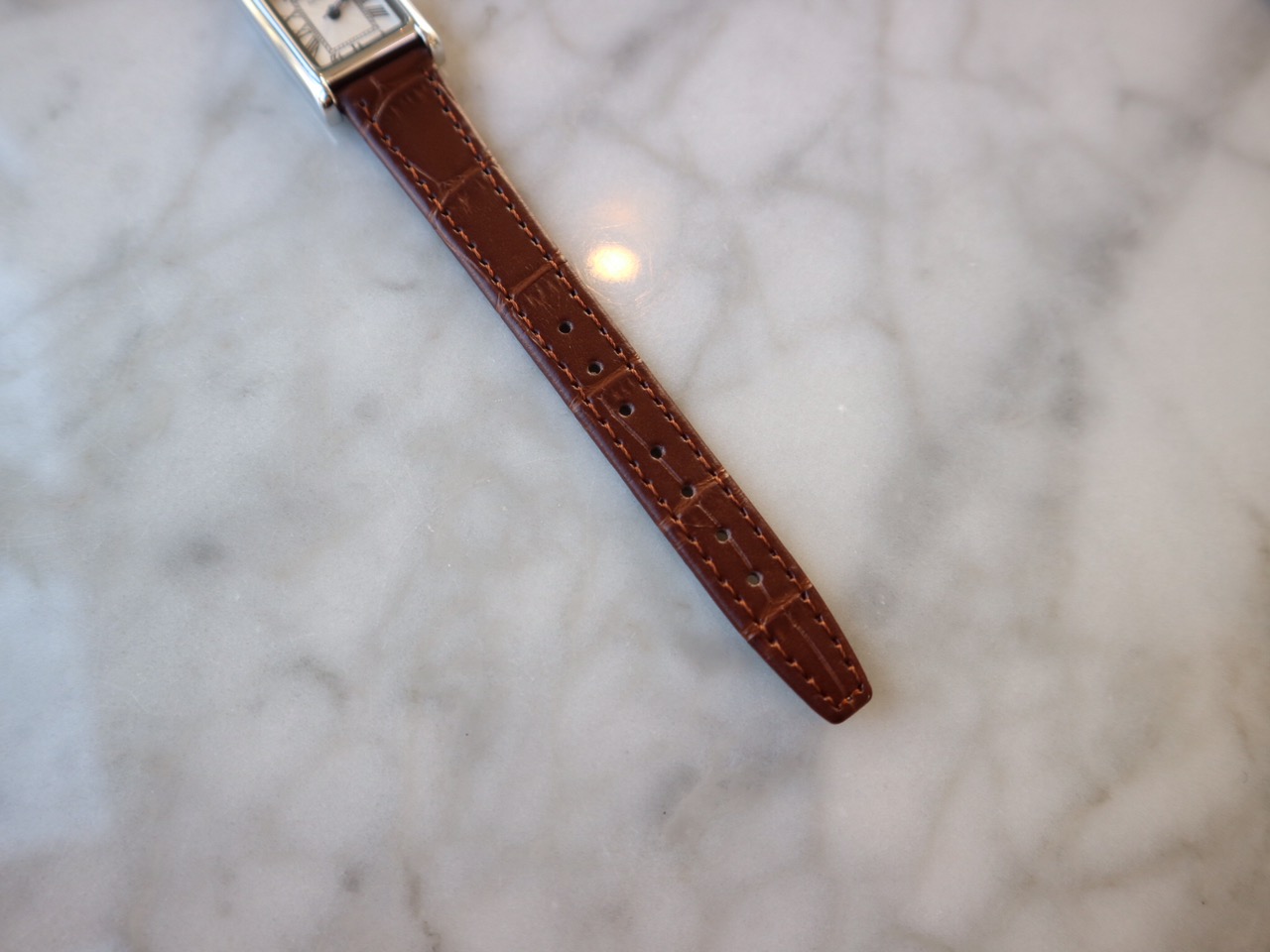 <b><p>Mourning Same day shipp Tank solo female</p></b><b><p>無排 即日発送 タンクソロ 女性 正方形 レザー 時計 2色 手首 シンプルな おすすめ</p></b><br /><br /><p align='center'>