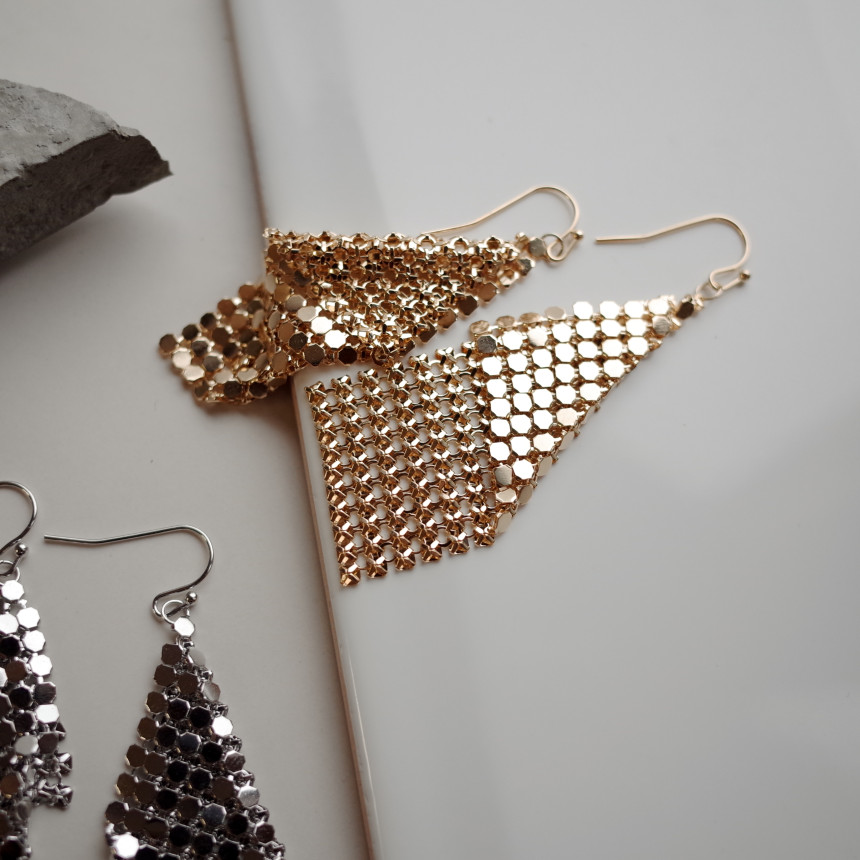 <b><p>NO103 Mesh pickle Three-dimensional earrings</p></b><b><p>NO103 メッシュさらさら 立体的なイヤリング スタイリな シックな ユニーデザイン</p></b><br /><br /><p align='center'>