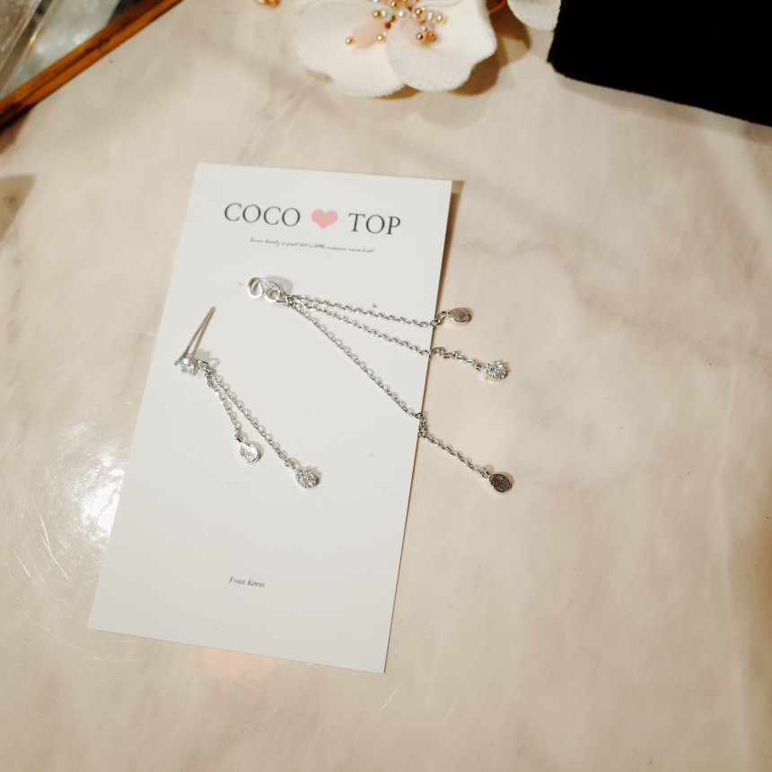 <b><p>water drop Cubic earring</p></b><b><p>水滴 ドロップ キュービック イヤリング</p></b><br /><br /><p align='center'>