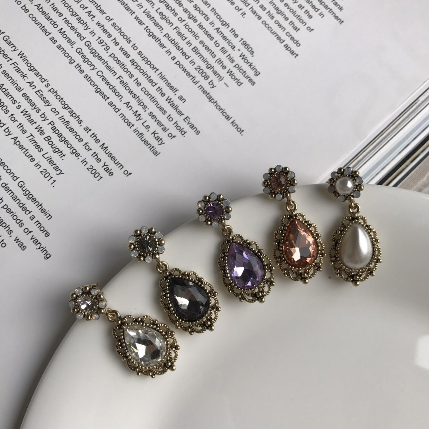 <b><p>Possible eaves Tab Cubic Prl Antique Drop</p></b><b><p>グィチ可能 タブ キュービック真珠 アンティーク ドロップ イヤリング 5色 フェミニンな感性ムード</p></b><br /><br /><p align='center'>