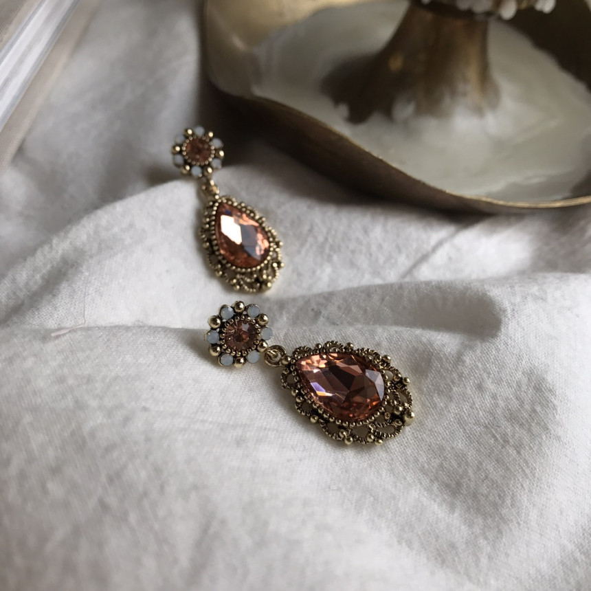 <b><p>Possible eaves Tab Cubic Prl Antique Drop</p></b><b><p>グィチ可能 タブ キュービック真珠 アンティーク ドロップ イヤリング 5色 フェミニンな感性ムード</p></b><br /><br /><p align='center'>