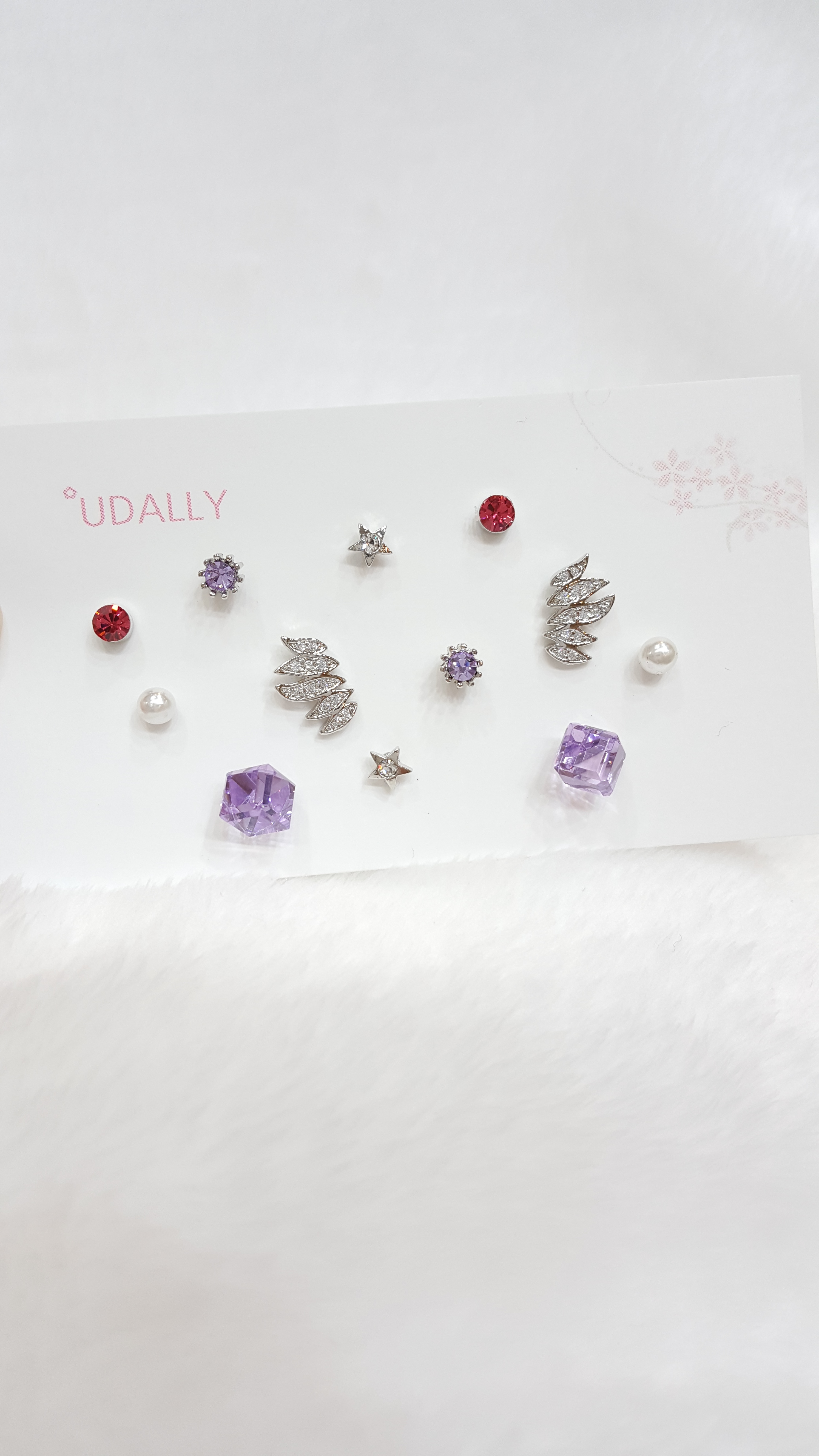 <b><p>wing Look at the lavender. Sisfactory Easy</p></b><b><p>翼 ラベンダー紫 満足のいく 愛ウム 簡単スタイル 清純イヤリング デートルック</p></b><br /><br /><p align='center'>