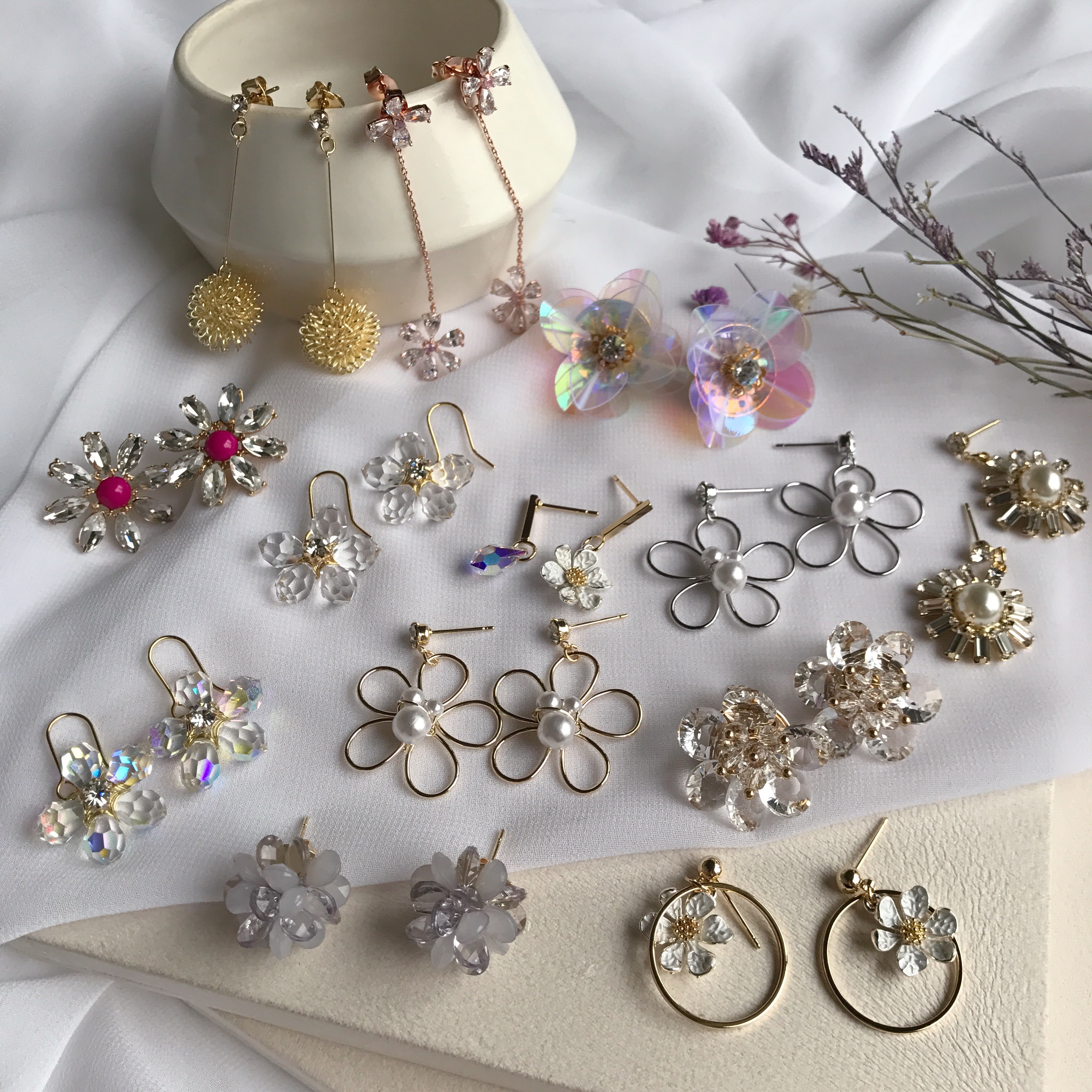 <b><p>JOY COLLECTION Mourning spr Flower Bl earr</p></b><b><p>喜び コレクション 無排 春 花 ブリンブリン イヤグ ドロップ フラワー デイリー</p></b><br /><br /><p align='center'>