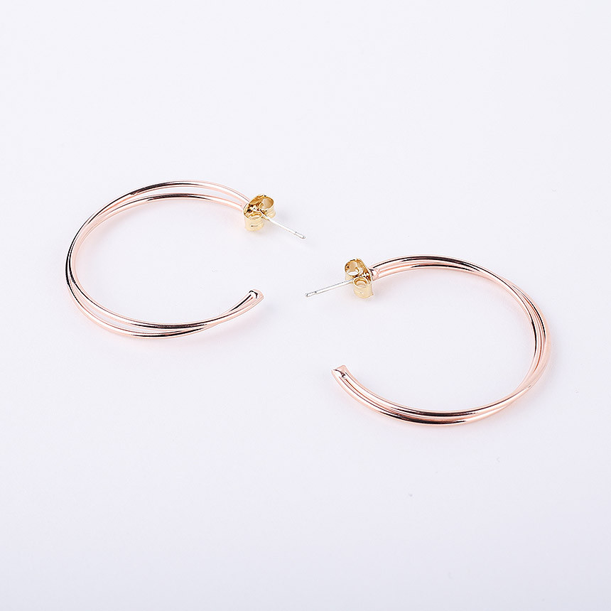 <b><p>Sina cross open rg ear Look-Ahd Crdtion Casual</p></b><b><p>品川 クロス オープン リング イヤ 出勤ルックコーディネート カジュアルな スタイリッシュ</p></b><br /><br /><p align='center'>