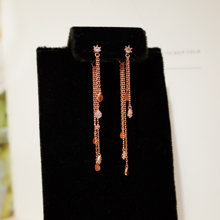 <b><p>water drop Cubic earring</p></b><b><p>水滴 ドロップ キュービック イヤリング</p></b><br /><br /><p align='center'>