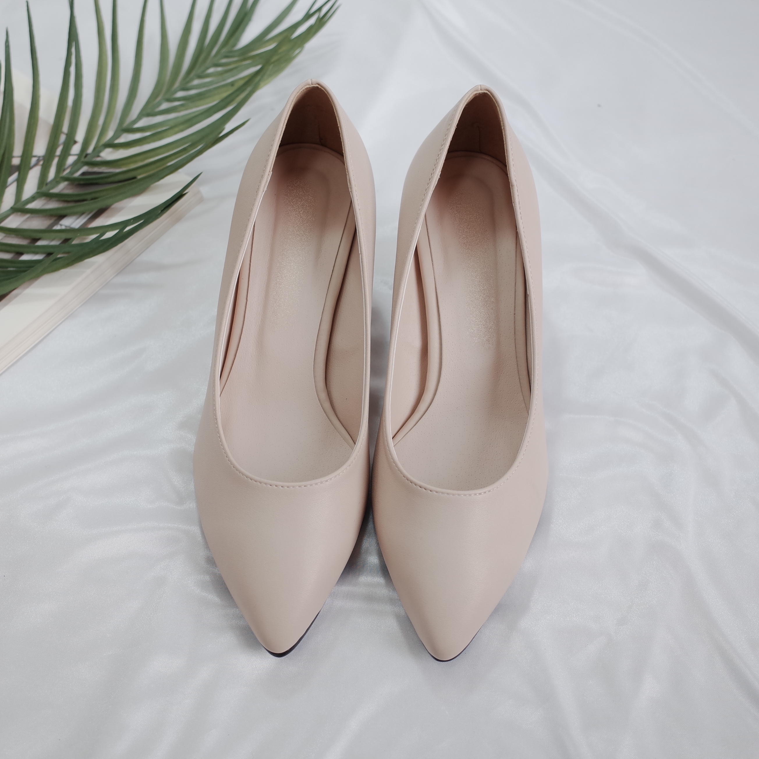 <b><p>Korean 6cm Sletto The Midd Hl pump Pointed</p></b><b><p>韓国語 6センチメートル スティレット 厚底 ミドルヒール パンプス 最高の鼻 Liuling_2</p></b><br /><br /><p align='center'>