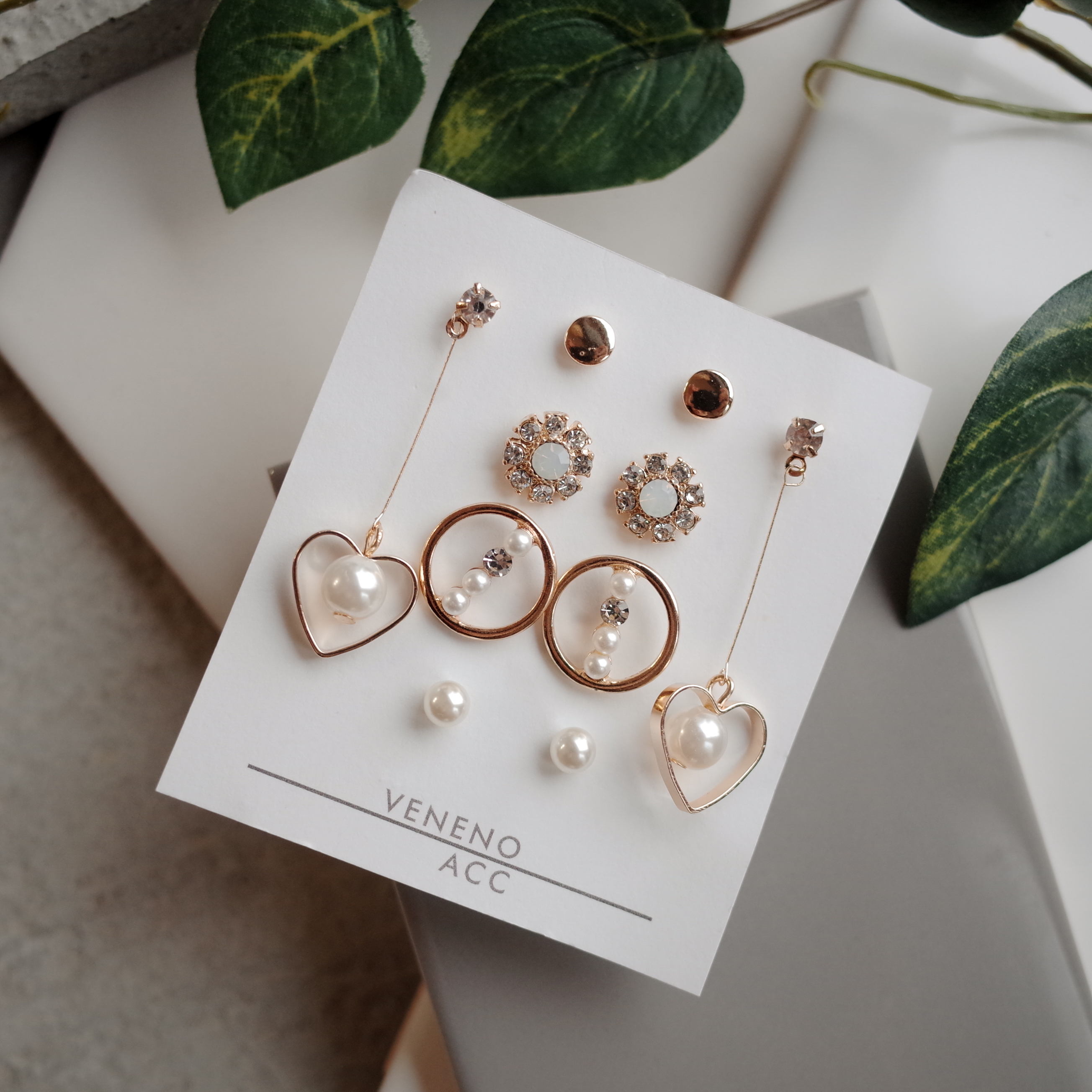 <b><p>White Day Lovely SET Earrings Stylish Unique</p></b><b><p>ホワイトデー ラブリーSETイヤリング スタイリッシュな ユニークなデザイン ベーシッ</p></b><br /><br /><p align='center'>