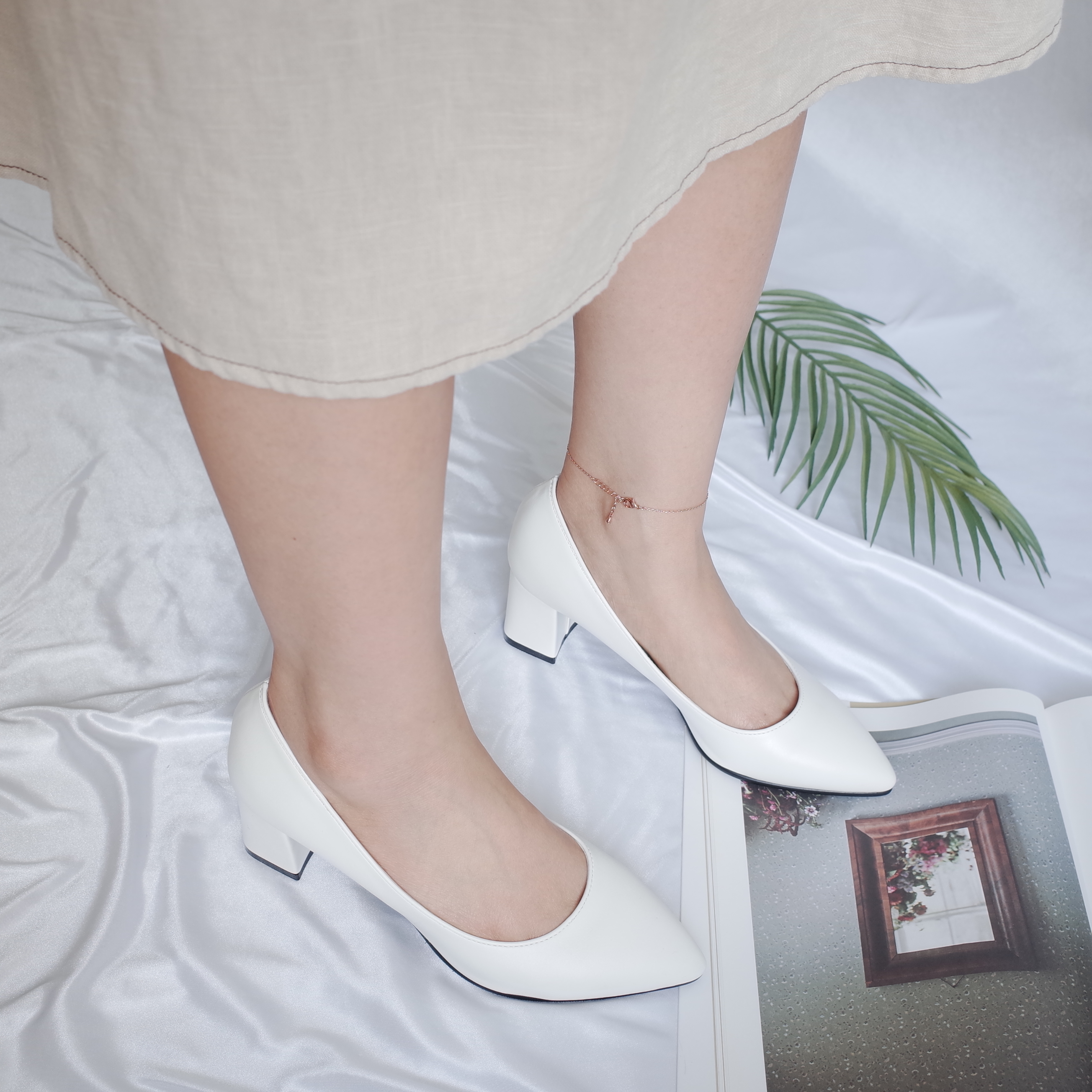 <b><p>Korean 6cm Sletto The Midd Hl pump Pointed</p></b><b><p>韓国語 6センチメートル スティレット 厚底 ミドルヒール パンプス 最高の鼻 Liuling_2</p></b><br /><br /><p align='center'>