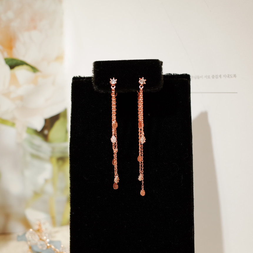 <b><p>water drop Cubic earring</p></b><b><p>水滴 ドロップ キュービック イヤリング</p></b><br /><br /><p align='center'>