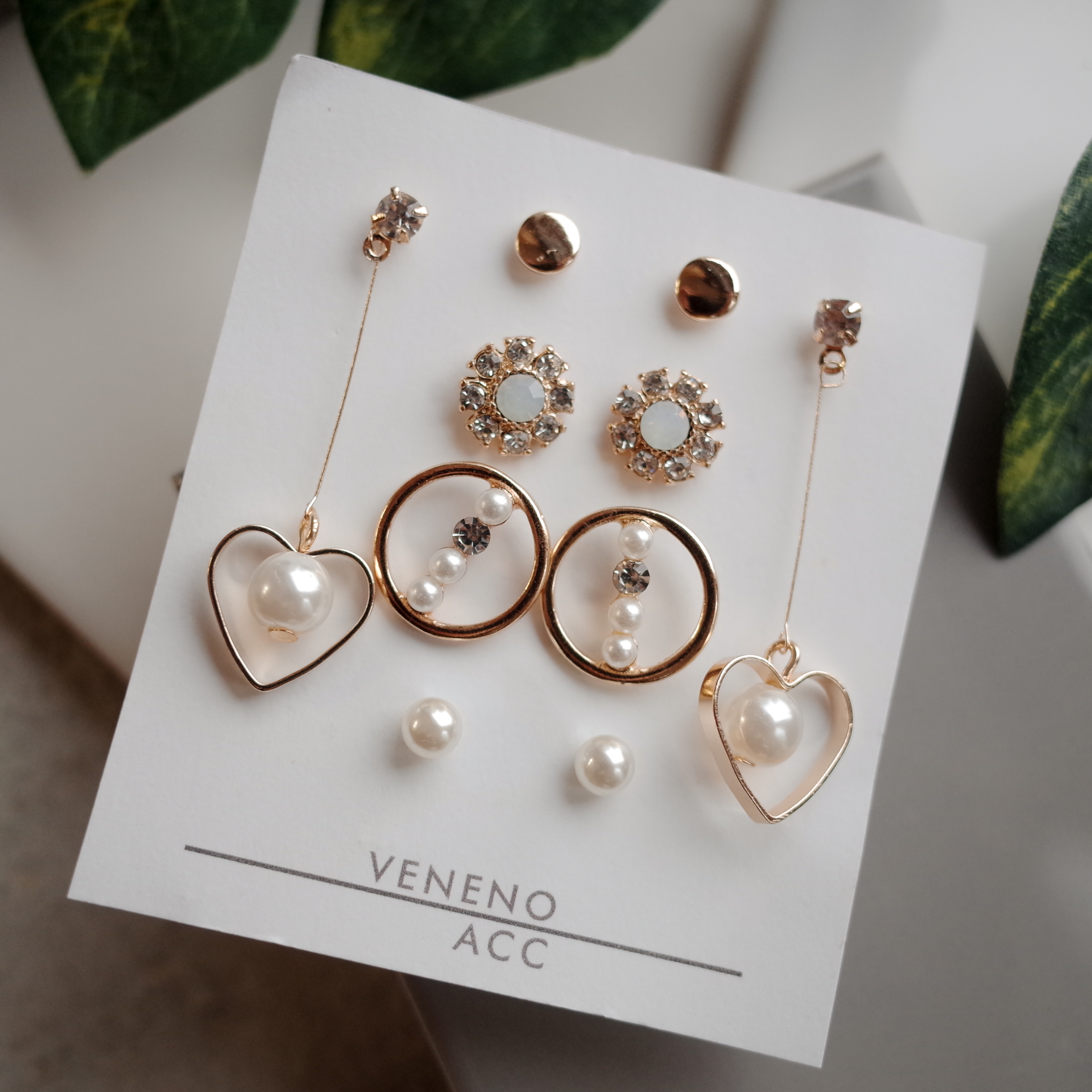 <b><p>White Day Lovely SET Earrings Stylish Unique</p></b><b><p>ホワイトデー ラブリーSETイヤリング スタイリッシュな ユニークなデザイン ベーシッ</p></b><br /><br /><p align='center'>