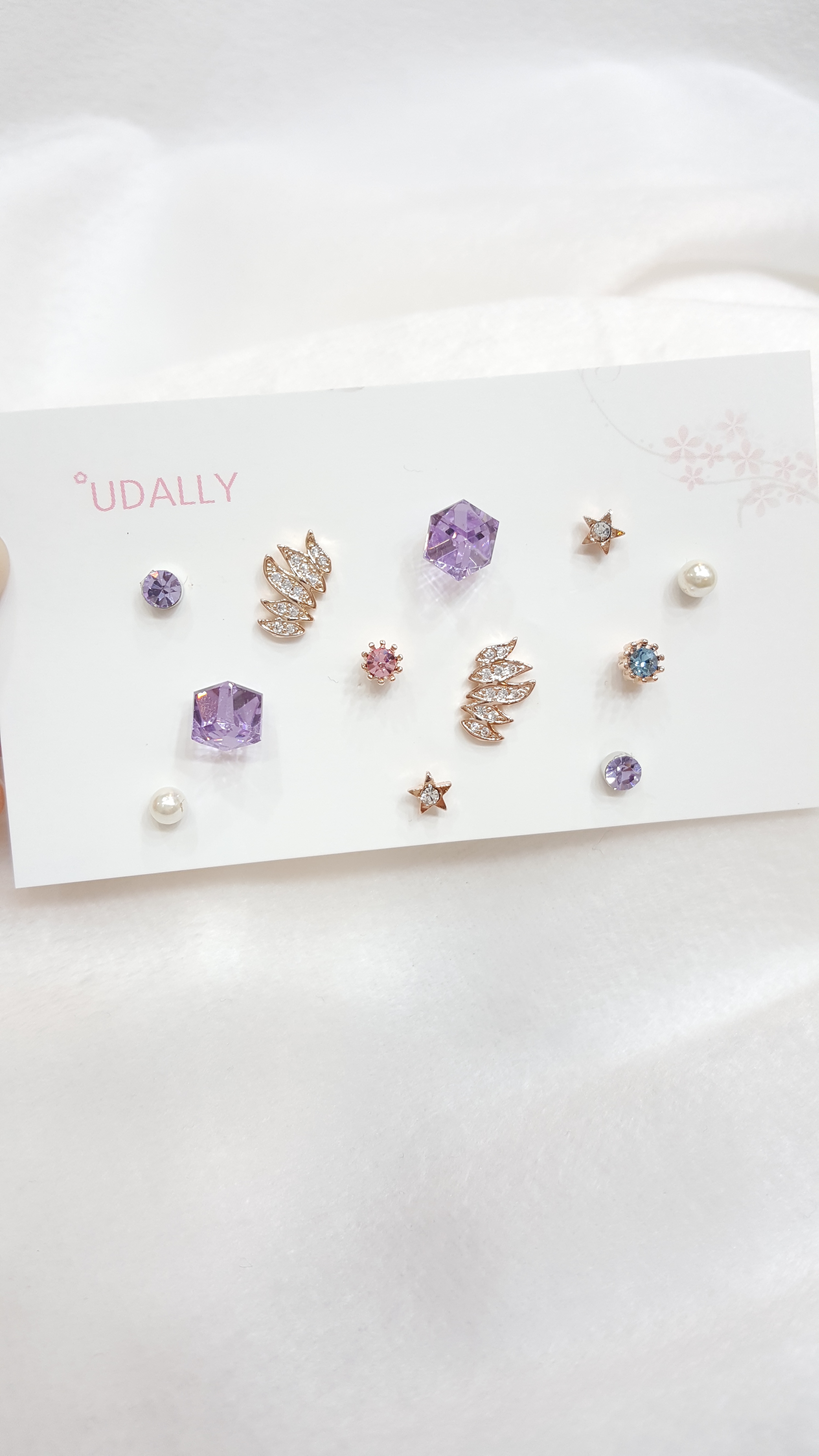 <b><p>wing Look at the lavender. Sisfactory Easy</p></b><b><p>翼 ラベンダー紫 満足のいく 愛ウム 簡単スタイル 清純イヤリング デートルック</p></b><br /><br /><p align='center'>