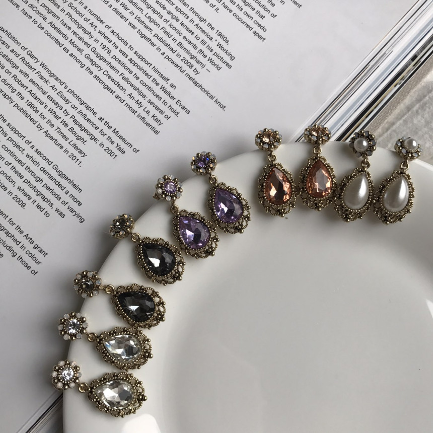 <b><p>Possible eaves Tab Cubic Prl Antique Drop</p></b><b><p>グィチ可能 タブ キュービック真珠 アンティーク ドロップ イヤリング 5色 フェミニンな感性ムード</p></b><br /><br /><p align='center'>