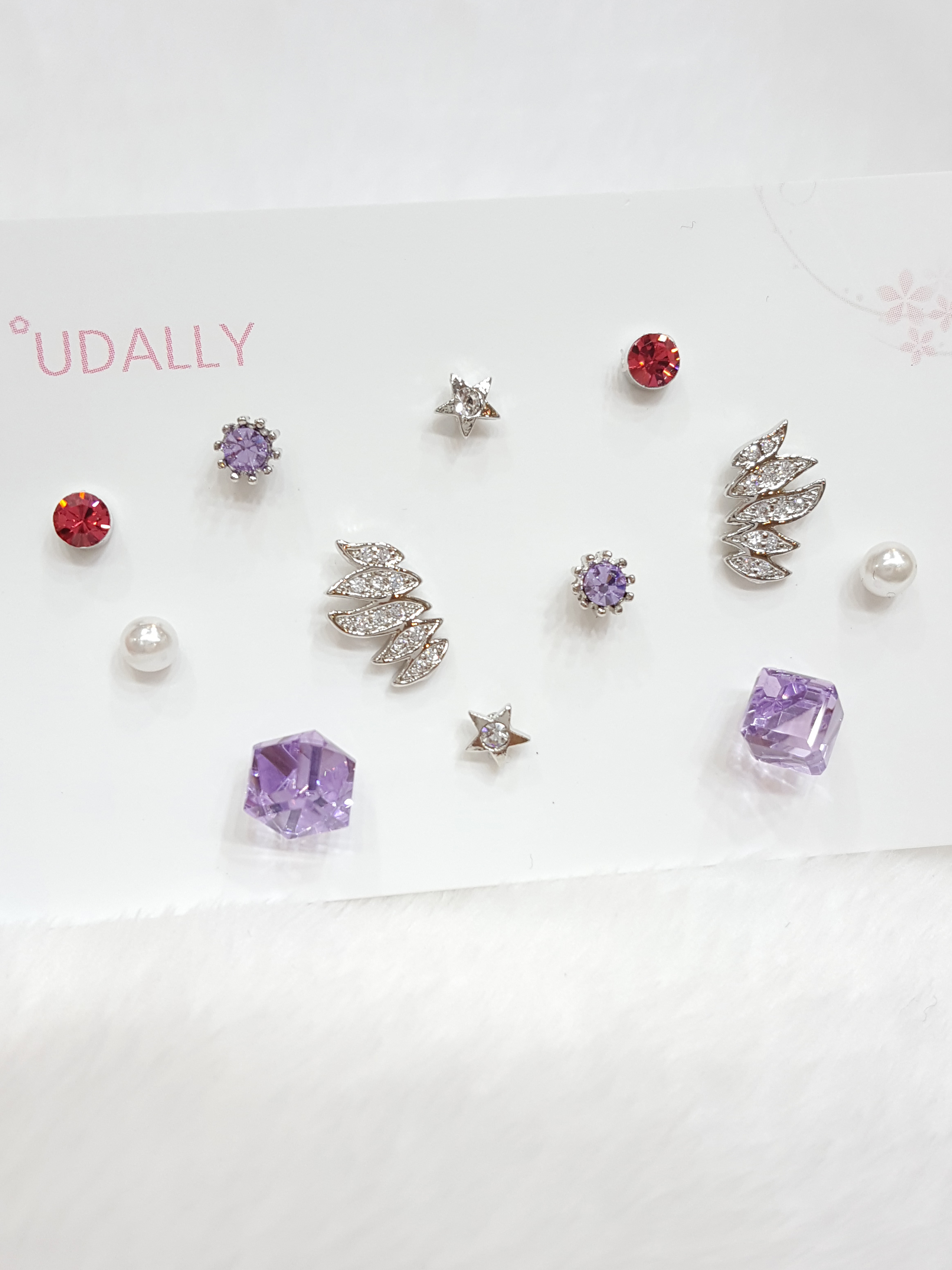 <b><p>wing Look at the lavender. Sisfactory Easy</p></b><b><p>翼 ラベンダー紫 満足のいく 愛ウム 簡単スタイル 清純イヤリング デートルック</p></b><br /><br /><p align='center'>