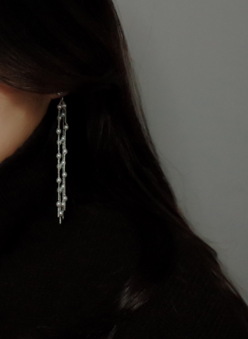 <b><p>NO.87 Rainy Day Pearl drop Stylish Chic Unique</p></b><b><p>NO.87 レイニーデイ パールドロップイヤリング スタイリッシュな シックな ユデザイン</p></b><br /><br /><p align='center'>