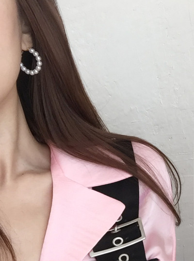 <b><p>Pearl Ring Ers 1523 Simple Unique Outwd look</p></b><b><p>パールリングピアス 1523 シンプルユニーク 外出ルックコーディネート ラブリー</p></b><br /><br /><p align='center'>