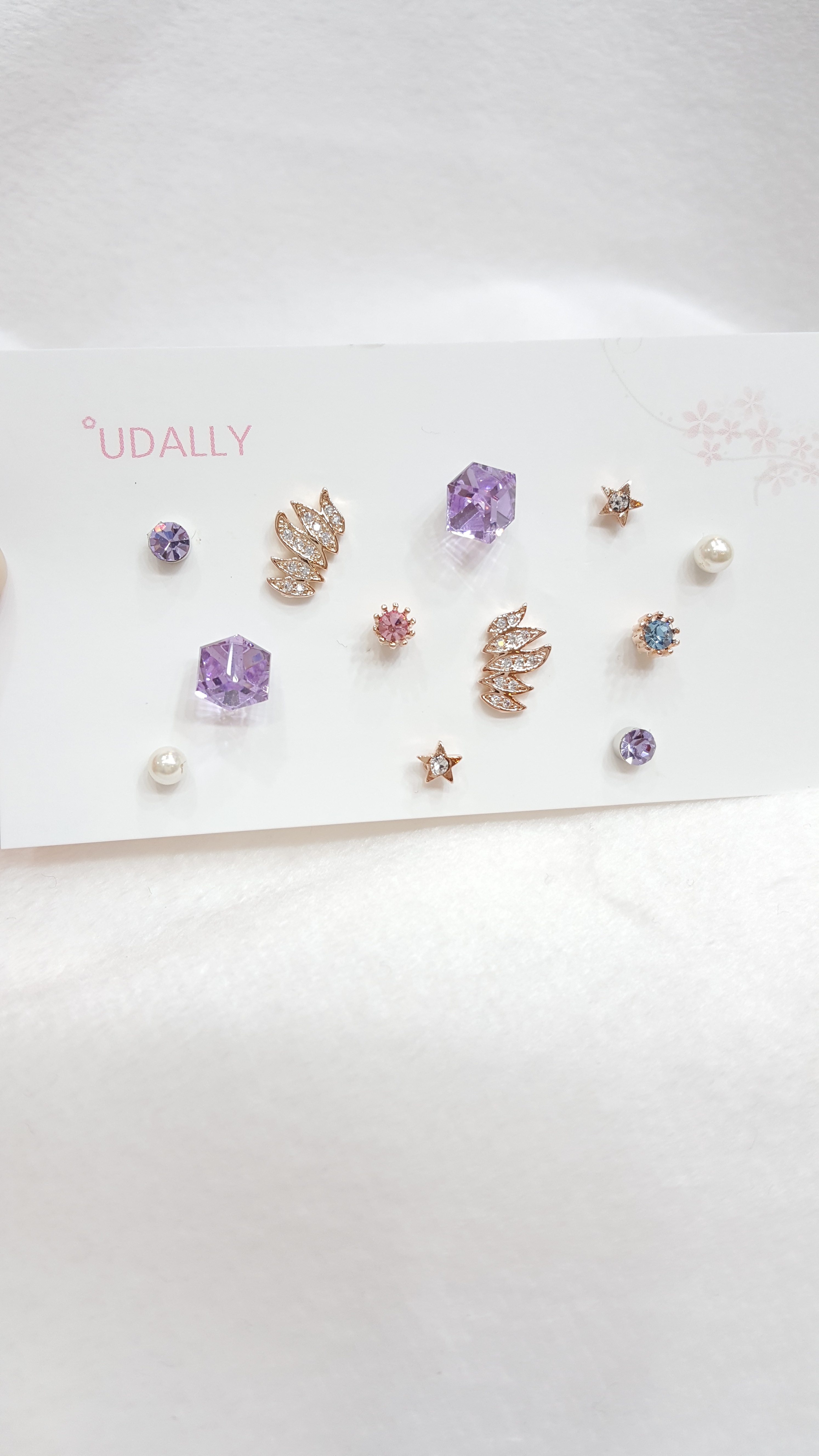 <b><p>wing Look at the lavender. Sisfactory Easy</p></b><b><p>翼 ラベンダー紫 満足のいく 愛ウム 簡単スタイル 清純イヤリング デートルック</p></b><br /><br /><p align='center'>