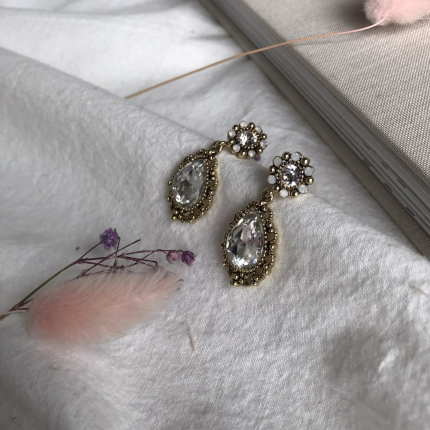 <b><p>Possible eaves Tab Cubic Prl Antique Drop</p></b><b><p>グィチ可能 タブ キュービック真珠 アンティーク ドロップ イヤリング 5色 フェミニンな感性ムード</p></b><br /><br /><p align='center'>