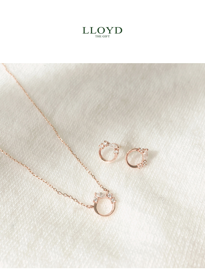 <b><p>Lloyd Love Bssom Round cubic Gold earring</p></b><b><p>ロイド 愛 花 円形キュービック ゴールド イヤリング LPTH2010T 特別なジュエリー</p></b><br /><br /><p align='center'>