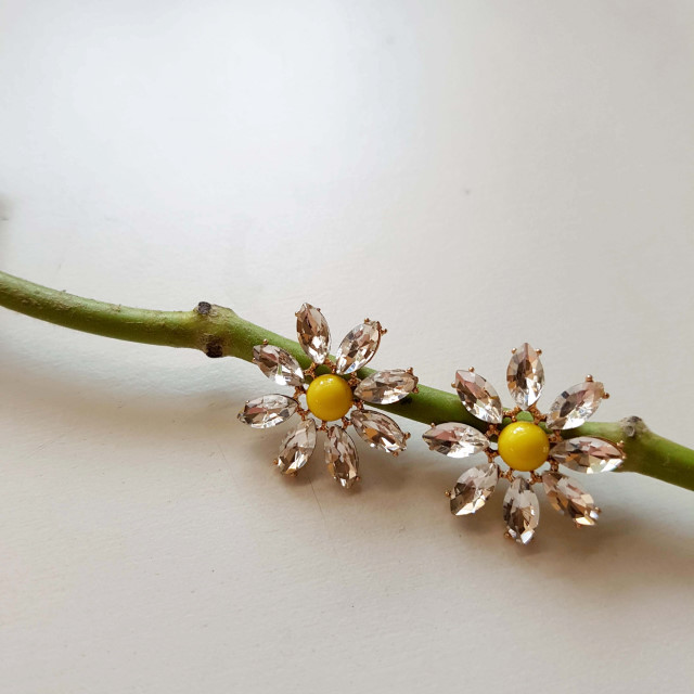 <b><p>JOY COLLECTION Mourning spr Flower Bl earr</p></b><b><p>喜び コレクション 無排 春 花 ブリンブリン イヤグ ドロップ フラワー デイリー</p></b><br /><br /><p align='center'>