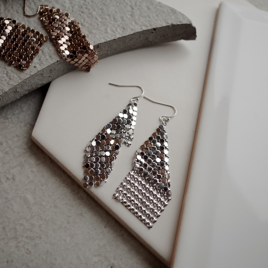 <b><p>NO103 Mesh pickle Three-dimensional earrings</p></b><b><p>NO103 メッシュさらさら 立体的なイヤリング スタイリな シックな ユニーデザイン</p></b><br /><br /><p align='center'>