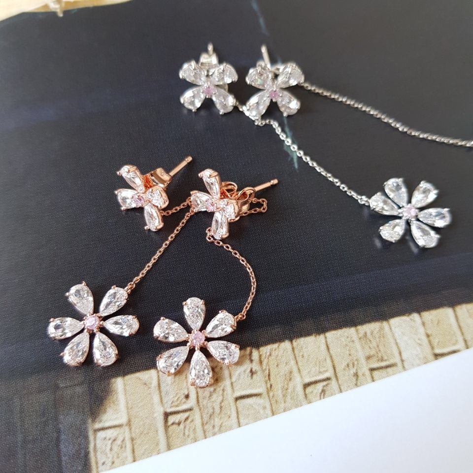 <b><p>JOY COLLECTION Mourning spr Flower Bl earr</p></b><b><p>喜び コレクション 無排 春 花 ブリンブリン イヤグ ドロップ フラワー デイリー</p></b><br /><br /><p align='center'>