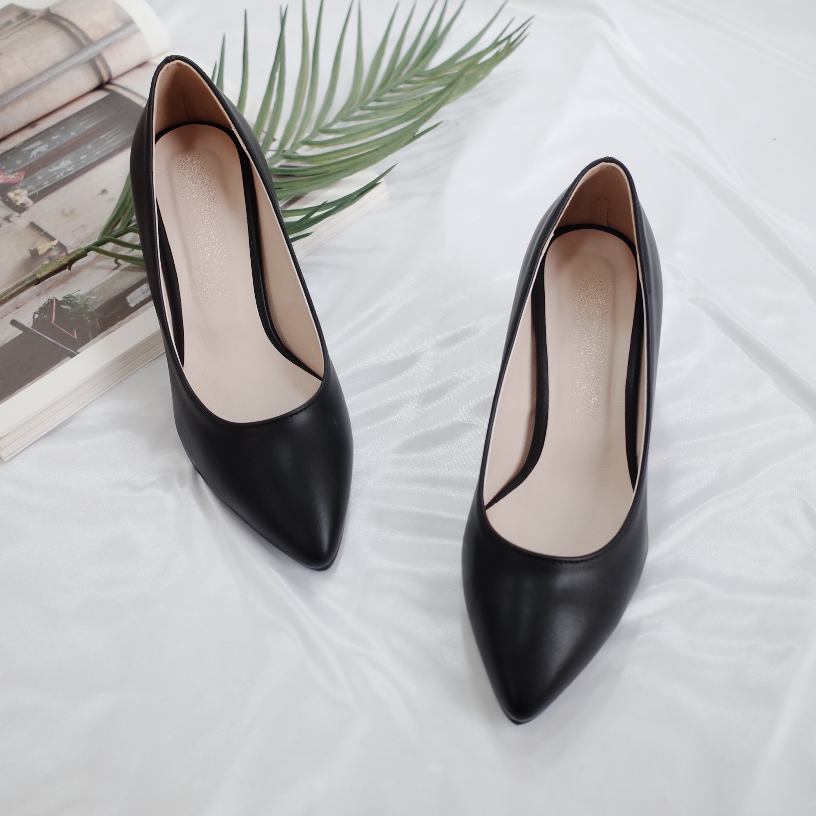 <b><p>Korean 6cm Sletto The Midd Hl pump Pointed</p></b><b><p>韓国語 6センチメートル スティレット 厚底 ミドルヒール パンプス 最高の鼻 Liuling_2</p></b><br /><br /><p align='center'>