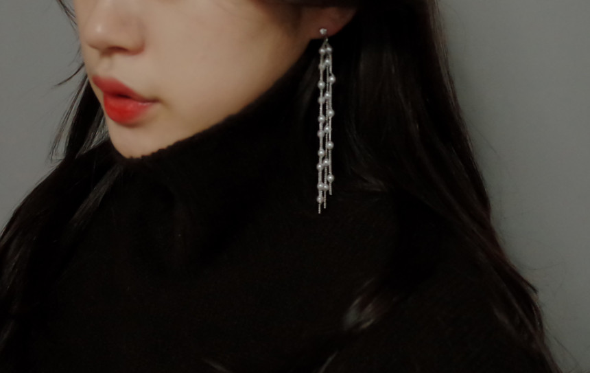 <b><p>NO.87 Rainy Day Pearl drop Stylish Chic Unique</p></b><b><p>NO.87 レイニーデイ パールドロップイヤリング スタイリッシュな シックな ユデザイン</p></b><br /><br /><p align='center'>