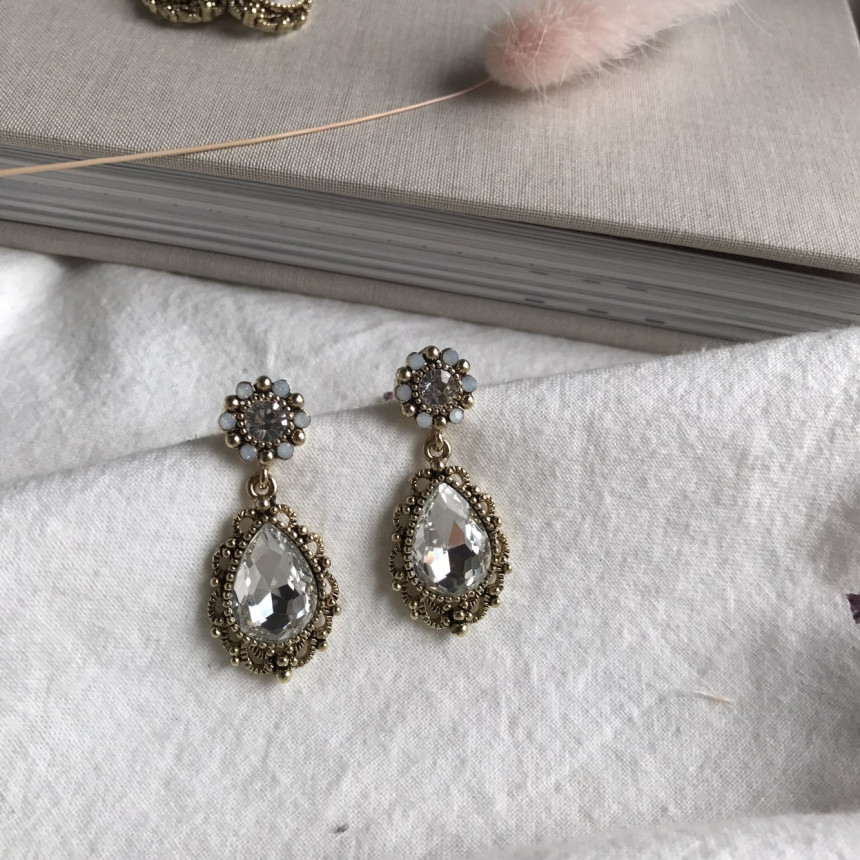 <b><p>Possible eaves Tab Cubic Prl Antique Drop</p></b><b><p>グィチ可能 タブ キュービック真珠 アンティーク ドロップ イヤリング 5色 フェミニンな感性ムード</p></b><br /><br /><p align='center'>