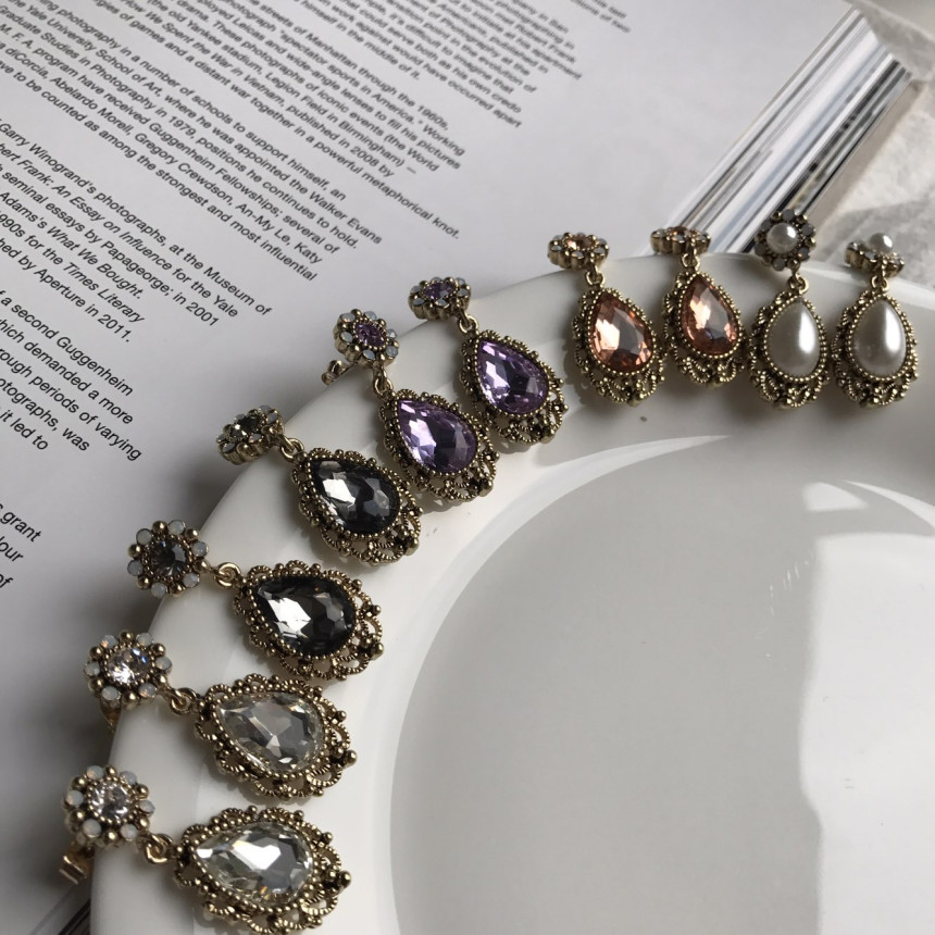 <b><p>Possible eaves Tab Cubic Prl Antique Drop</p></b><b><p>グィチ可能 タブ キュービック真珠 アンティーク ドロップ イヤリング 5色 フェミニンな感性ムード</p></b><br /><br /><p align='center'>