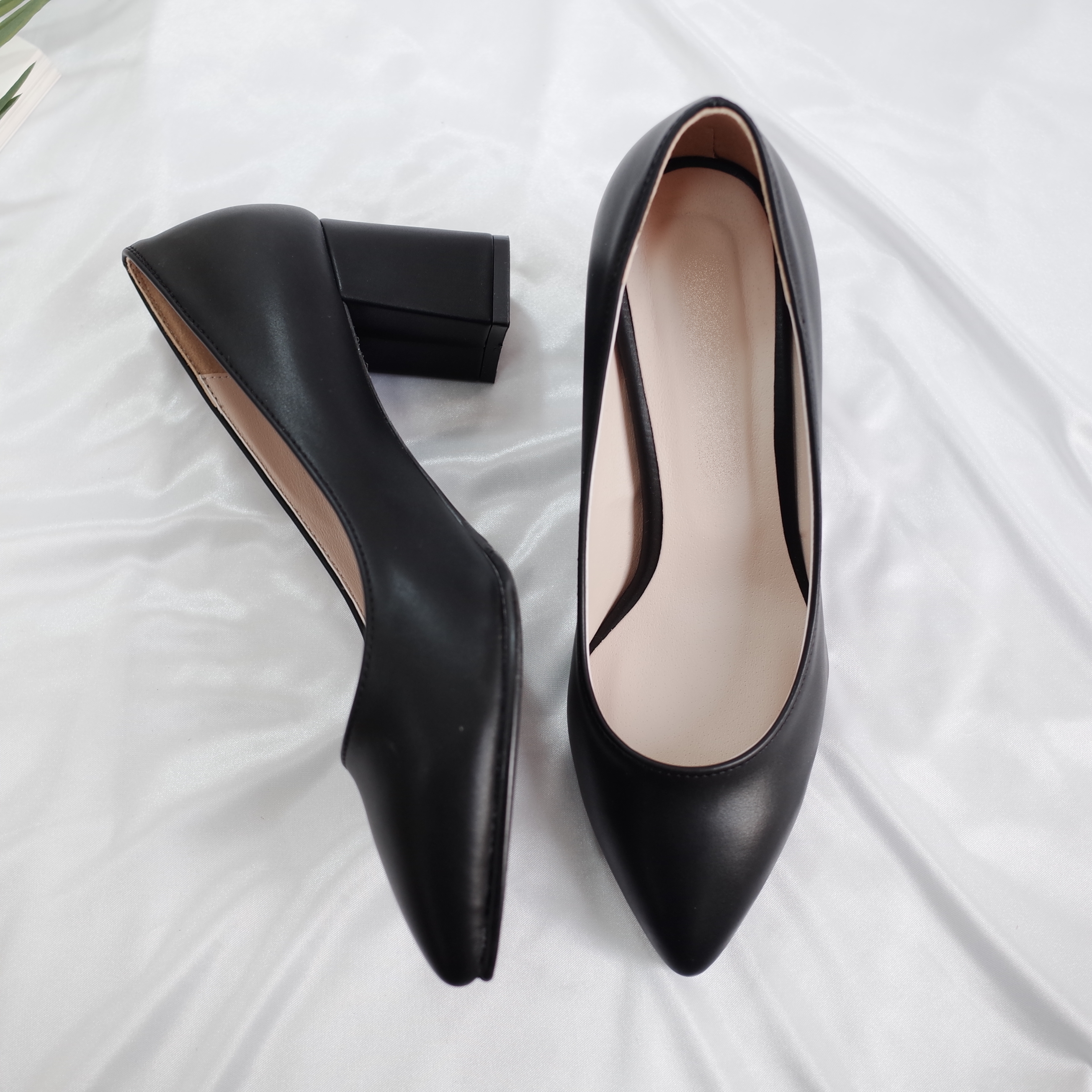 <b><p>Korean 6cm Sletto The Midd Hl pump Pointed</p></b><b><p>韓国語 6センチメートル スティレット 厚底 ミドルヒール パンプス 最高の鼻 Liuling_2</p></b><br /><br /><p align='center'>