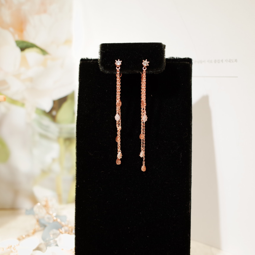 <b><p>water drop Cubic earring</p></b><b><p>水滴 ドロップ キュービック イヤリング</p></b><br /><br /><p align='center'>