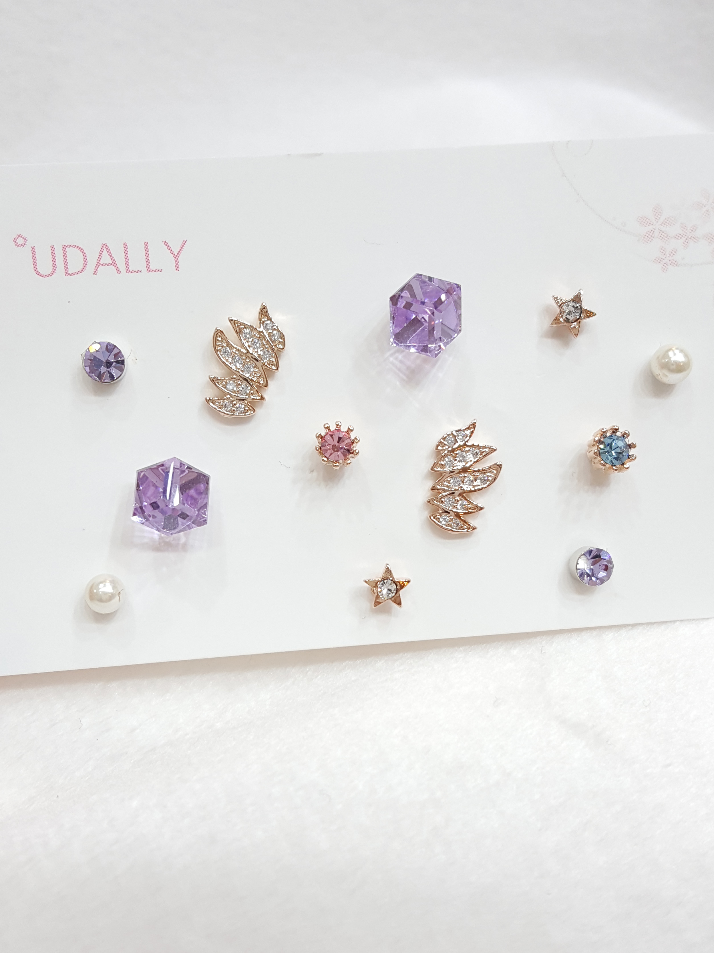 <b><p>wing Look at the lavender. Sisfactory Easy</p></b><b><p>翼 ラベンダー紫 満足のいく 愛ウム 簡単スタイル 清純イヤリング デートルック</p></b><br /><br /><p align='center'>