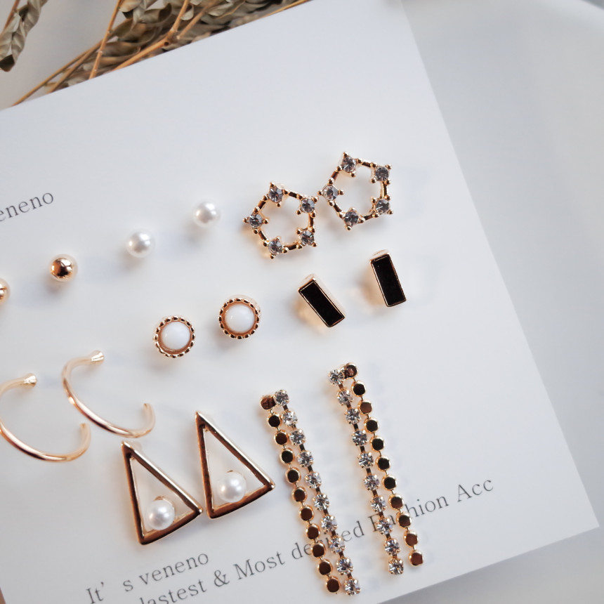 <b><p>16SET Princess earg Stylish Luxuous metal</p></b><b><p>16SET プリンセス イヤグ スタイリッシュな 高級感のある メタル モダンな</p></b><br /><br /><p align='center'>