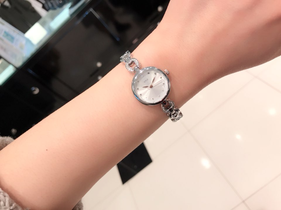 <b><p>OST Twinkle fe bracet mal watch OTW118301TSS</p></b><b><p>OST トゥインクル女性ブレスレットメタル時計 OTW118301TSS TPP</p></b><br /><br /><p align='center'>