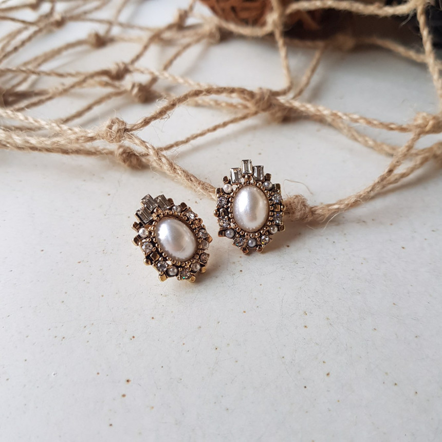 <b><p>Lisa Cubic Pearl ring 6color Gi dation upstage</p></b><b><p>リサ キュービック 真珠 イヤリング 6色 女性コーディネート 高慢な フェミニンな感性ムード</p></b><br /><br /><p align='center'>