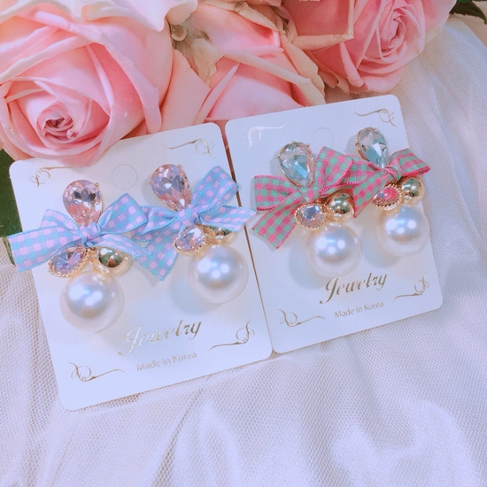 <b><p>Alsaan Ribbon earrings Good pot cycle Bl-bl</p></b><b><p>アルサタン リボンピアス ポイントサイクル良い ケバケバした ユニークアクセサリー</p></b><br /><br /><p align='center'>